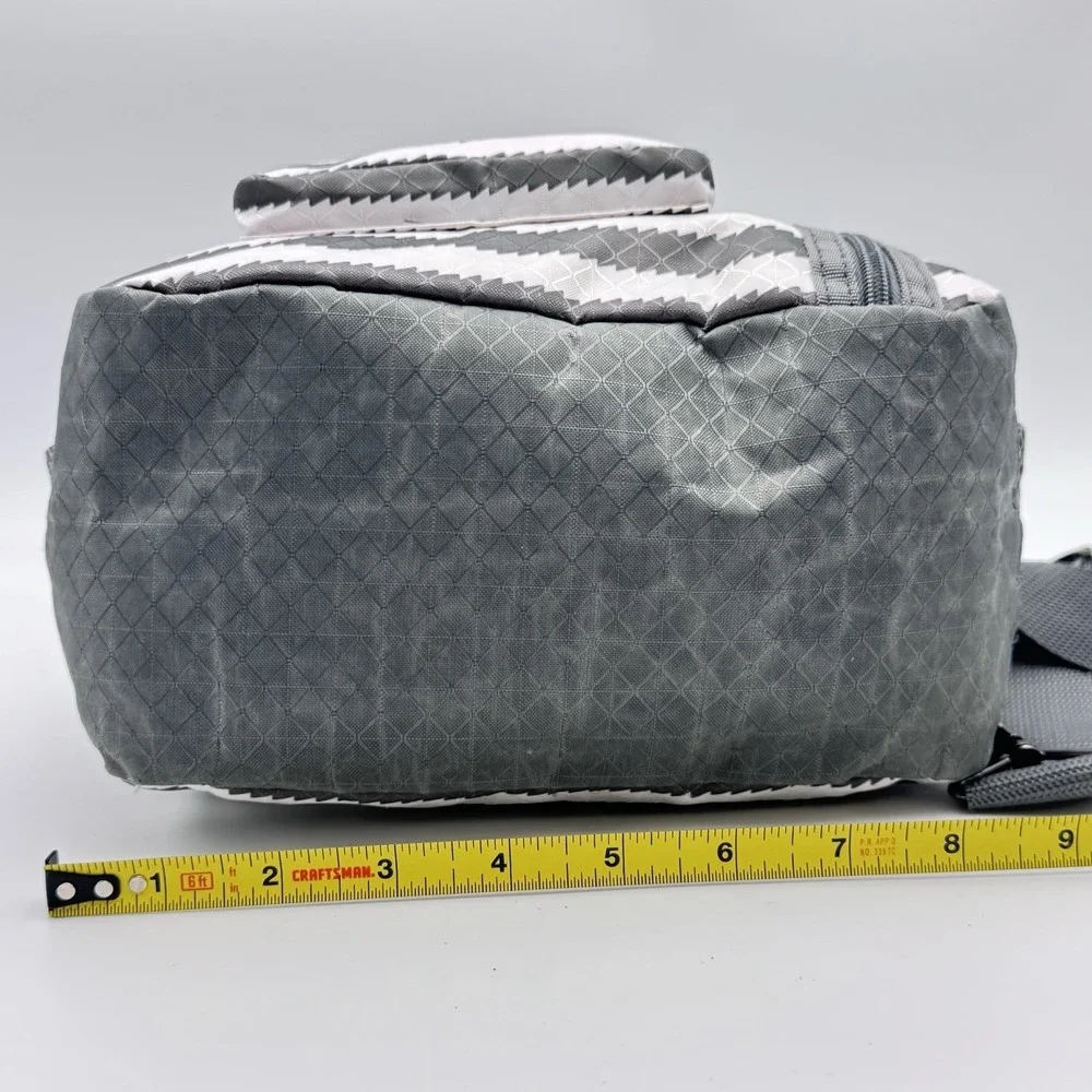 Thirty One Sling Backpack Gray White Chevron Stripe Crossbody Bag Pink Accents